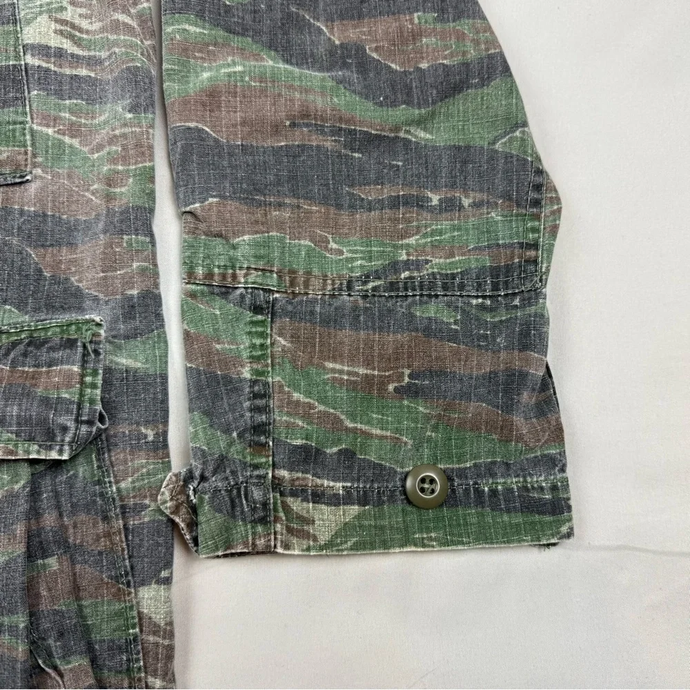 Vtg Tiger Stripe Camo BDU Jacket Sz Medium Military Combat B4
